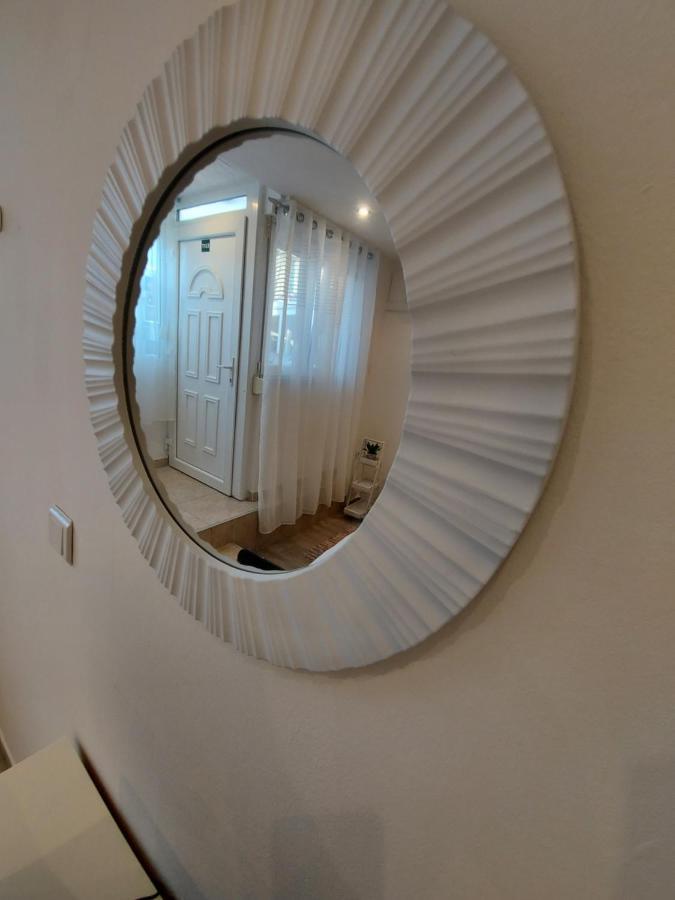 Studio Apartment Conte Split Bagian luar foto